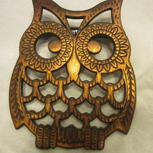 1983 CAST IRON OWL TRIVET, COPPER TONE FRONT, BEAUTIFUL METAL ART